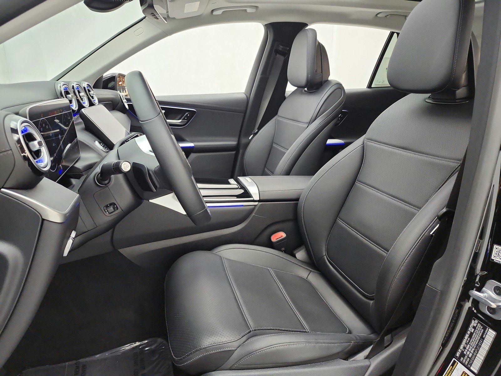 Used 2023 Mercedes-Benz GLC 300 4MATIC image 13