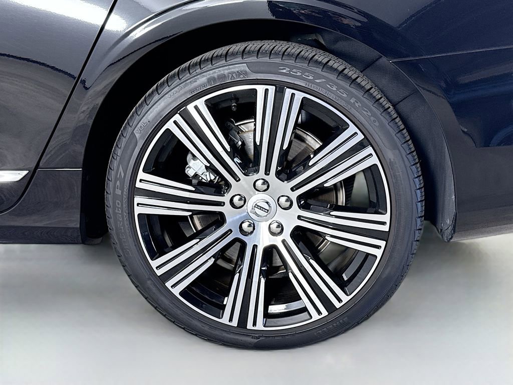 Certified 2025 Volvo S90 B6 Plus image 33
