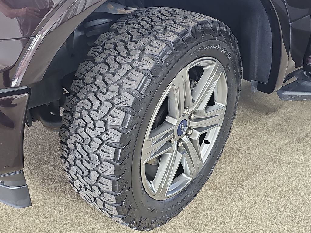 Used 2019 Ford F150 XLT w/ Equipment Group 302A Luxury AWD/4WD image 37