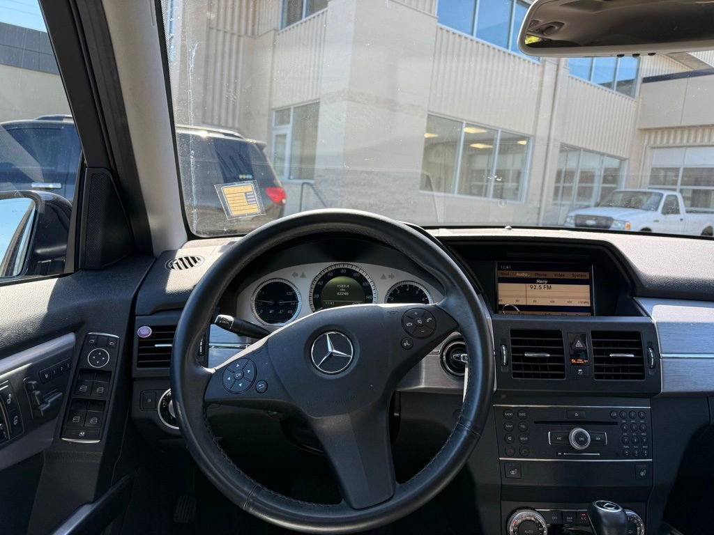 Used 2011 Mercedes-Benz GLK 350 4MATIC image 6