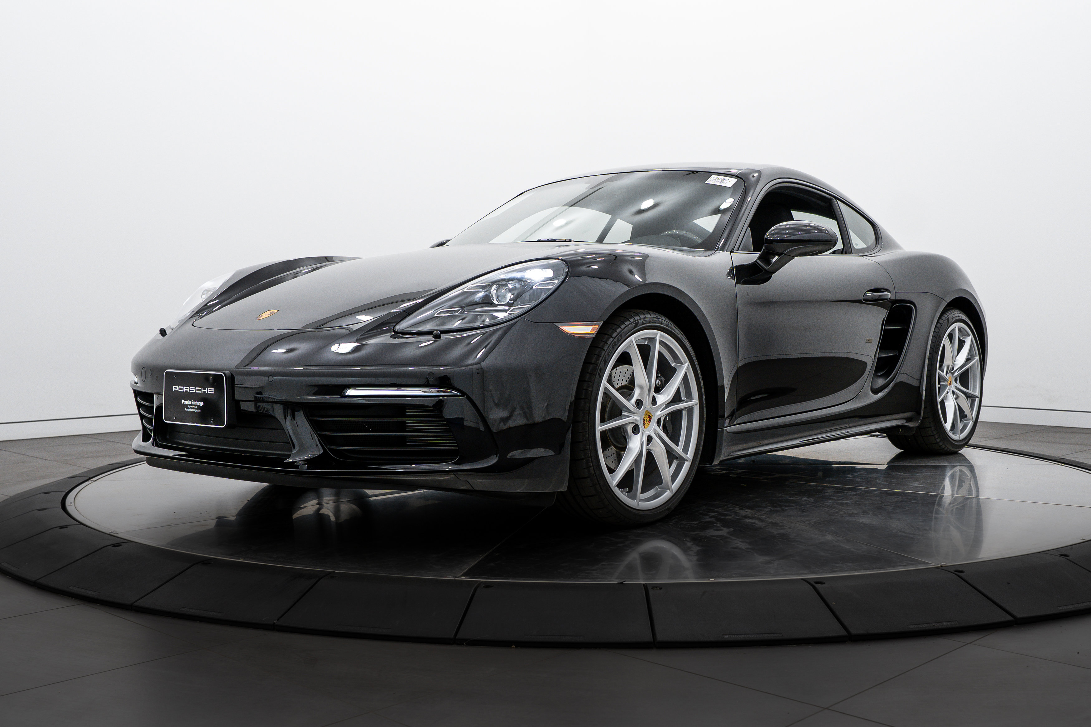 Certified 2025 Porsche 718 Cayman image 1