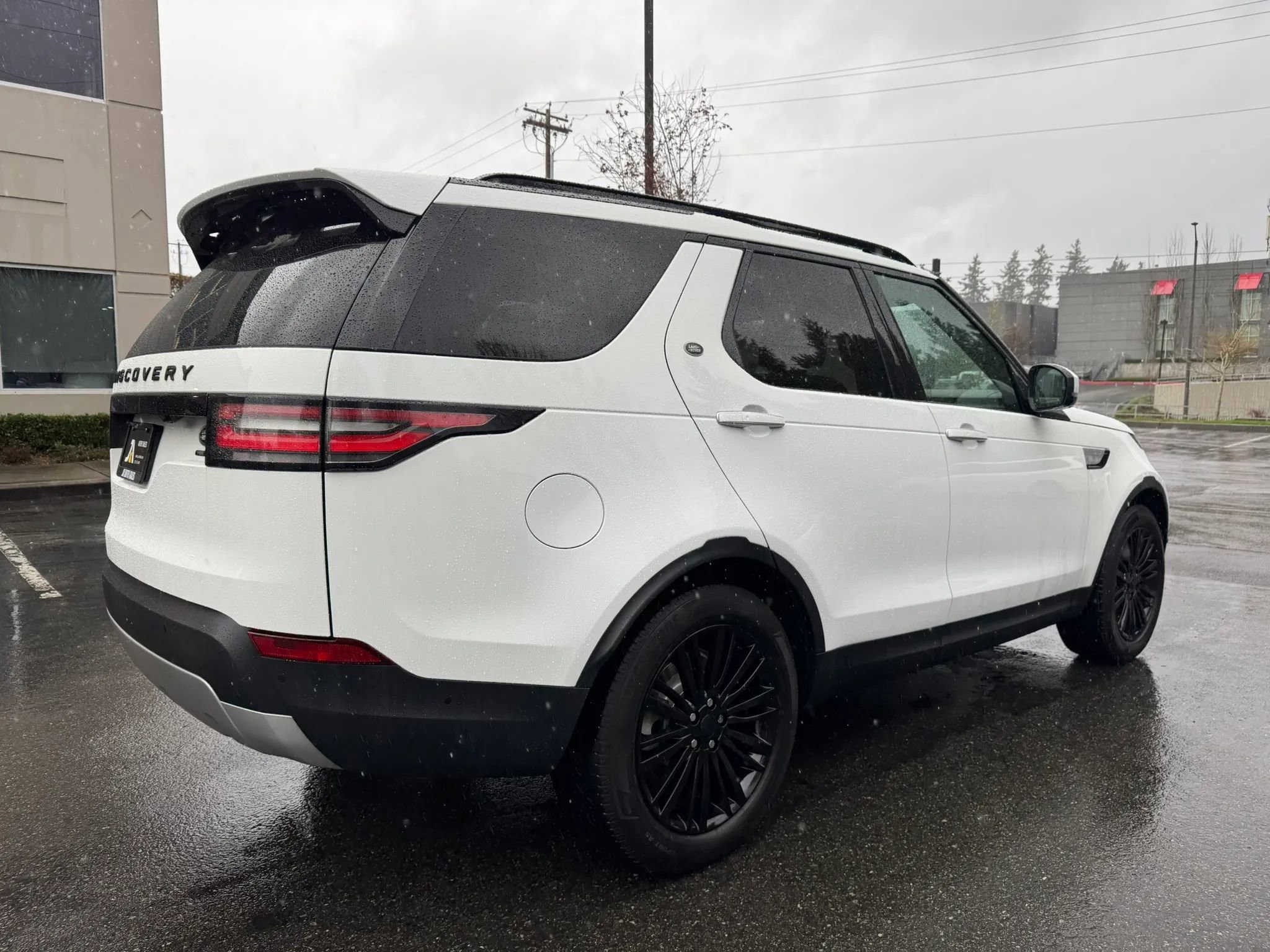 Used 2019 Land Rover Discovery HSE Luxury AWD/4WD image 11