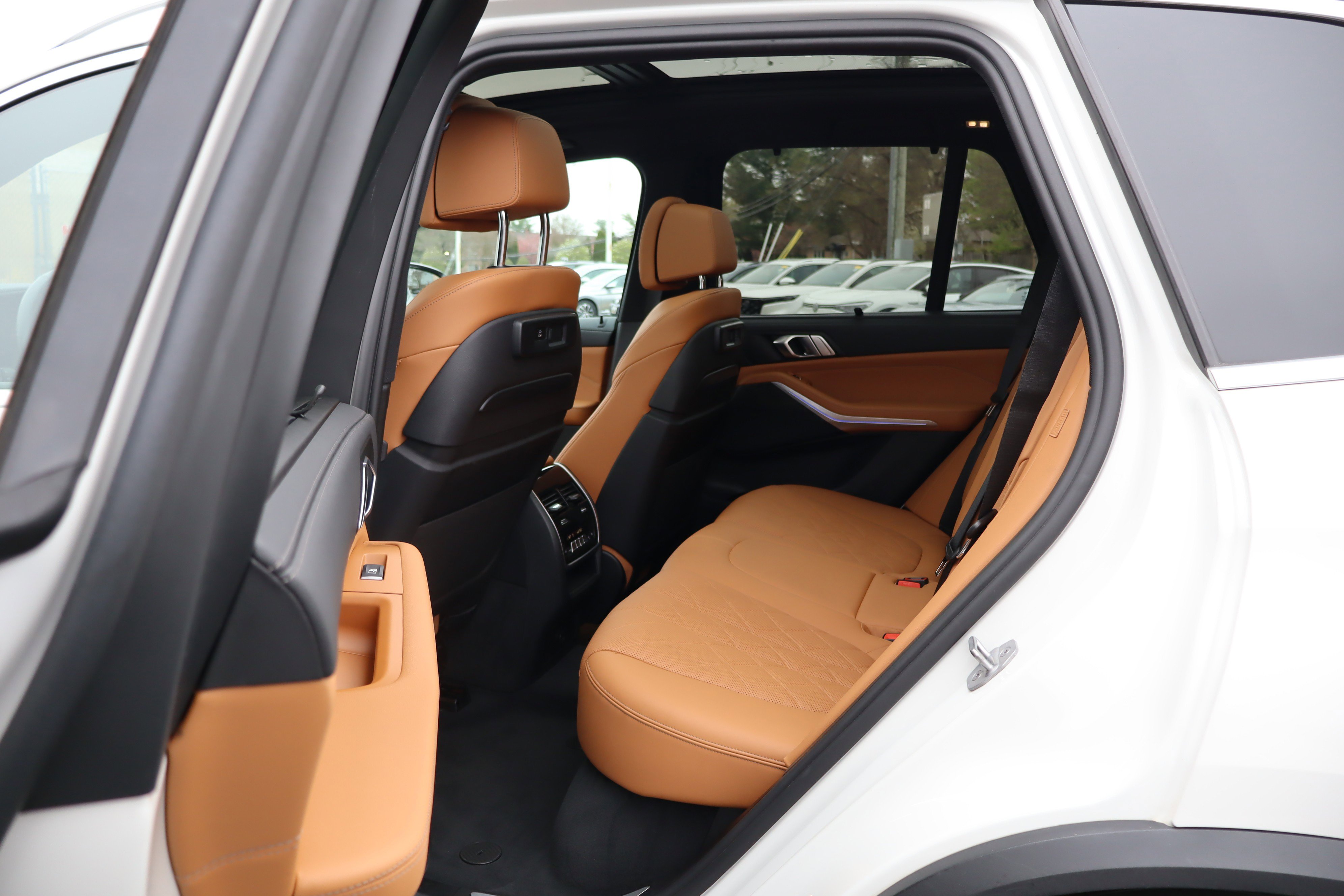 Used 2023 BMW X5 xDrive40i w/ Executive Package image 25