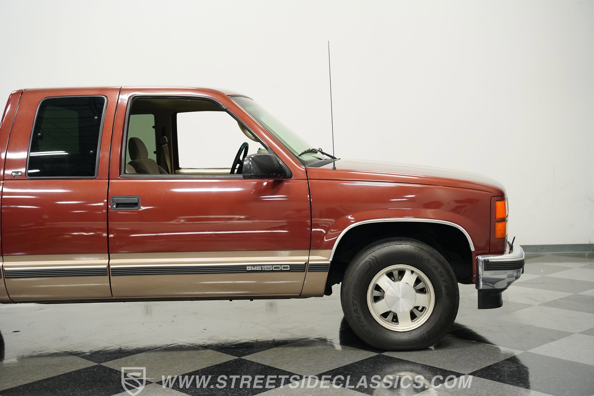 Used 1998 GMC Sierra 1500 2WD Extended Cab w/ Imagemax Pkg image 29