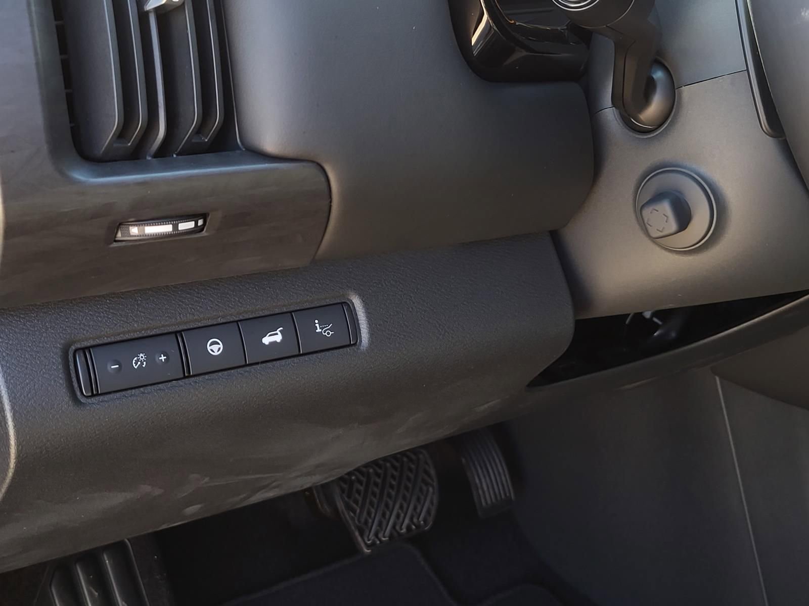 New 2026 Nissan Pathfinder Platinum image 22