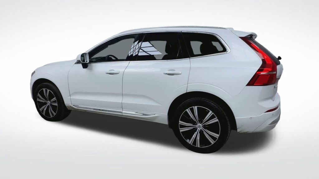 Used 2023 Volvo XC60 B5 Ultimate w/ Climate Package image 6