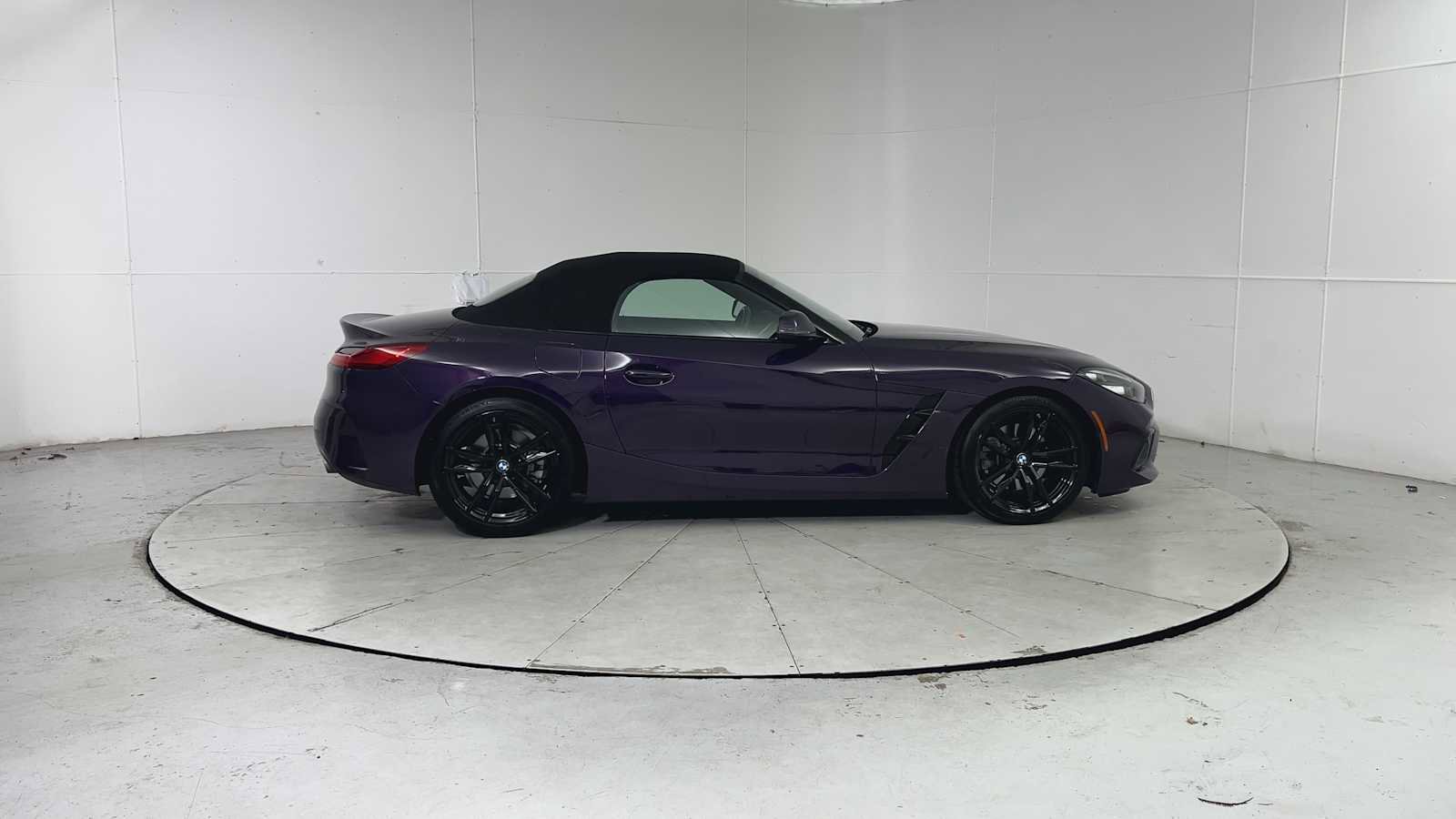 Used 2023 BMW Z4 sDrive30i w/ Premium Package image 9