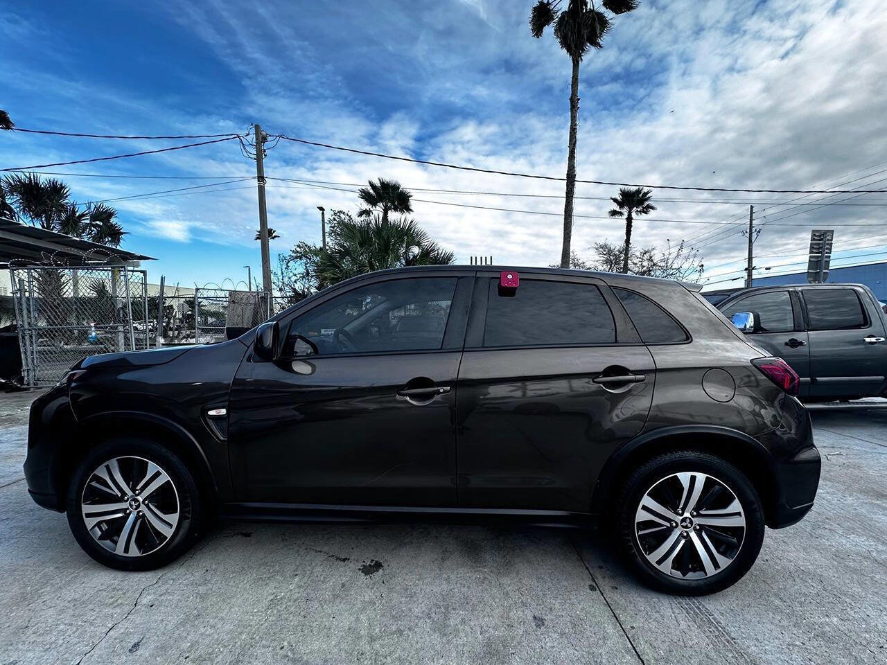 Used 2020 Mitsubishi Outlander Sport ES image 4