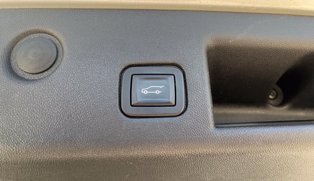 Used 2019 Chevrolet Equinox Premier FWD image 12