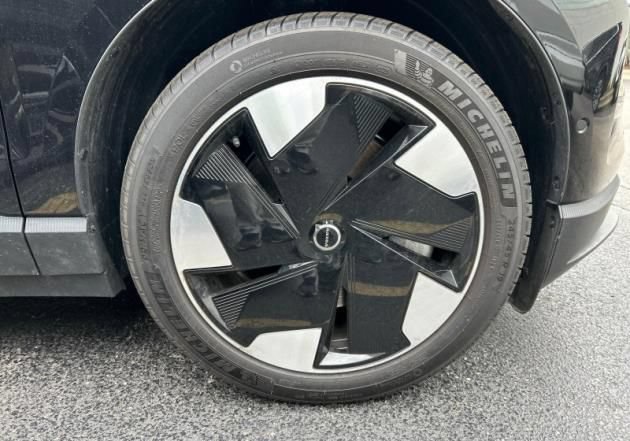 Used 2025 Volvo EX30 Ultra w/ Protection Package Premier AWD/4WD image 8