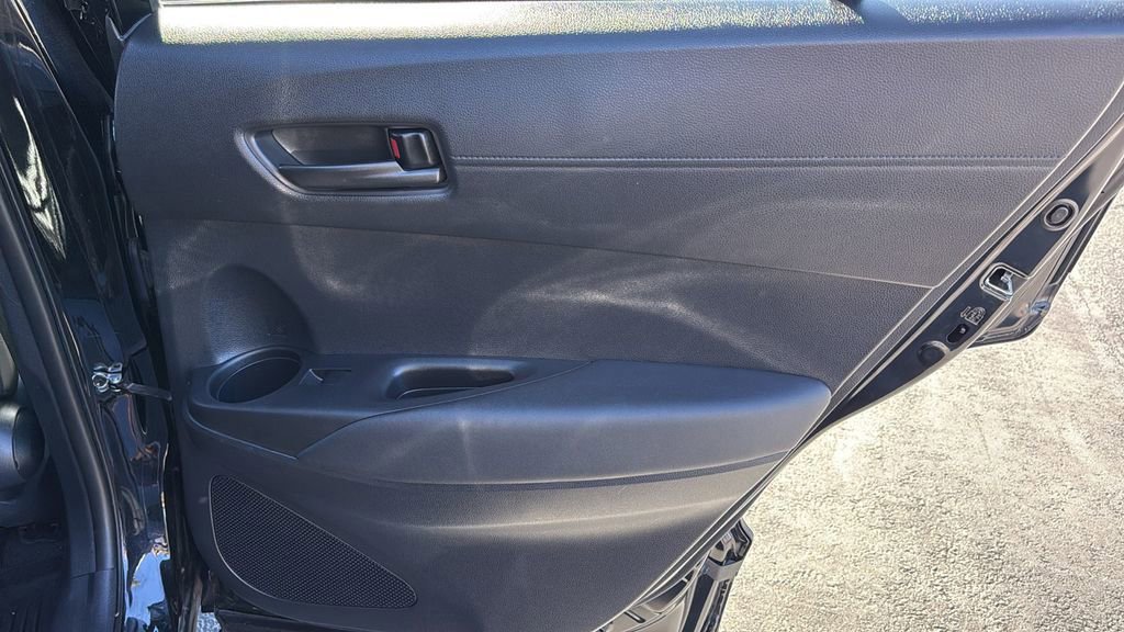 Used 2023 Toyota Corolla Cross LE image 32