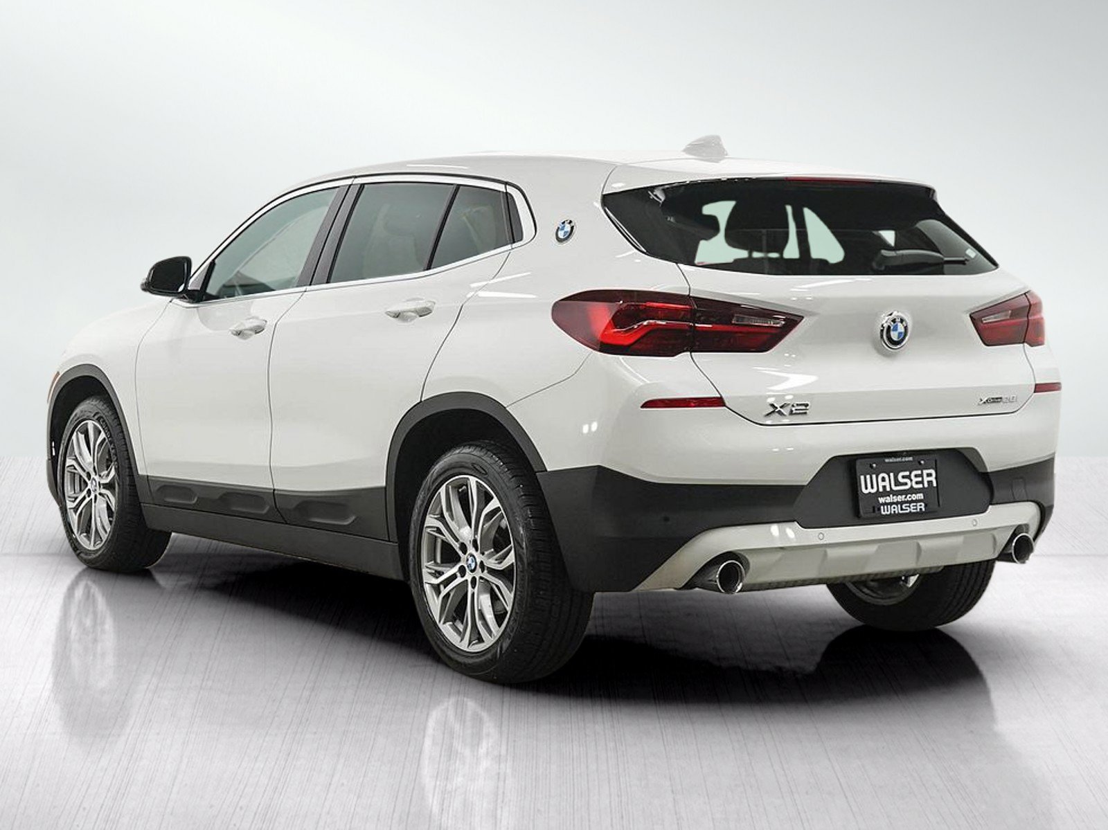 Used 2021 BMW X2 xDrive28i w/ Convenience Package AWD/4WD image 3