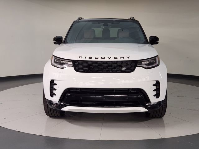 New 2025 Land Rover Discovery Dynamic SE image 9