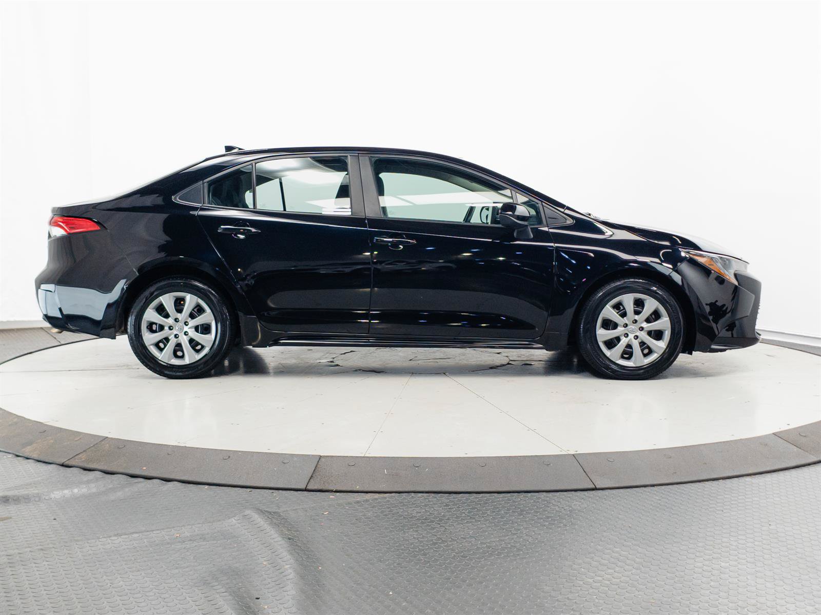 Certified 2023 Toyota Corolla LE FWD image 12