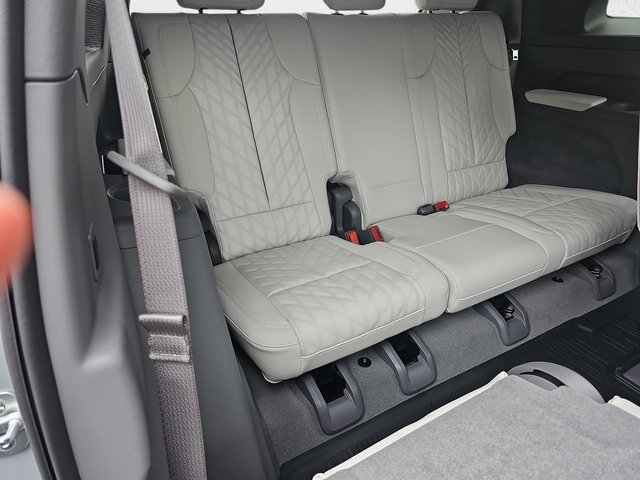 New 2026 Cadillac Escalade IQ Sport 1 w/ LPO, ONYX Package image 12