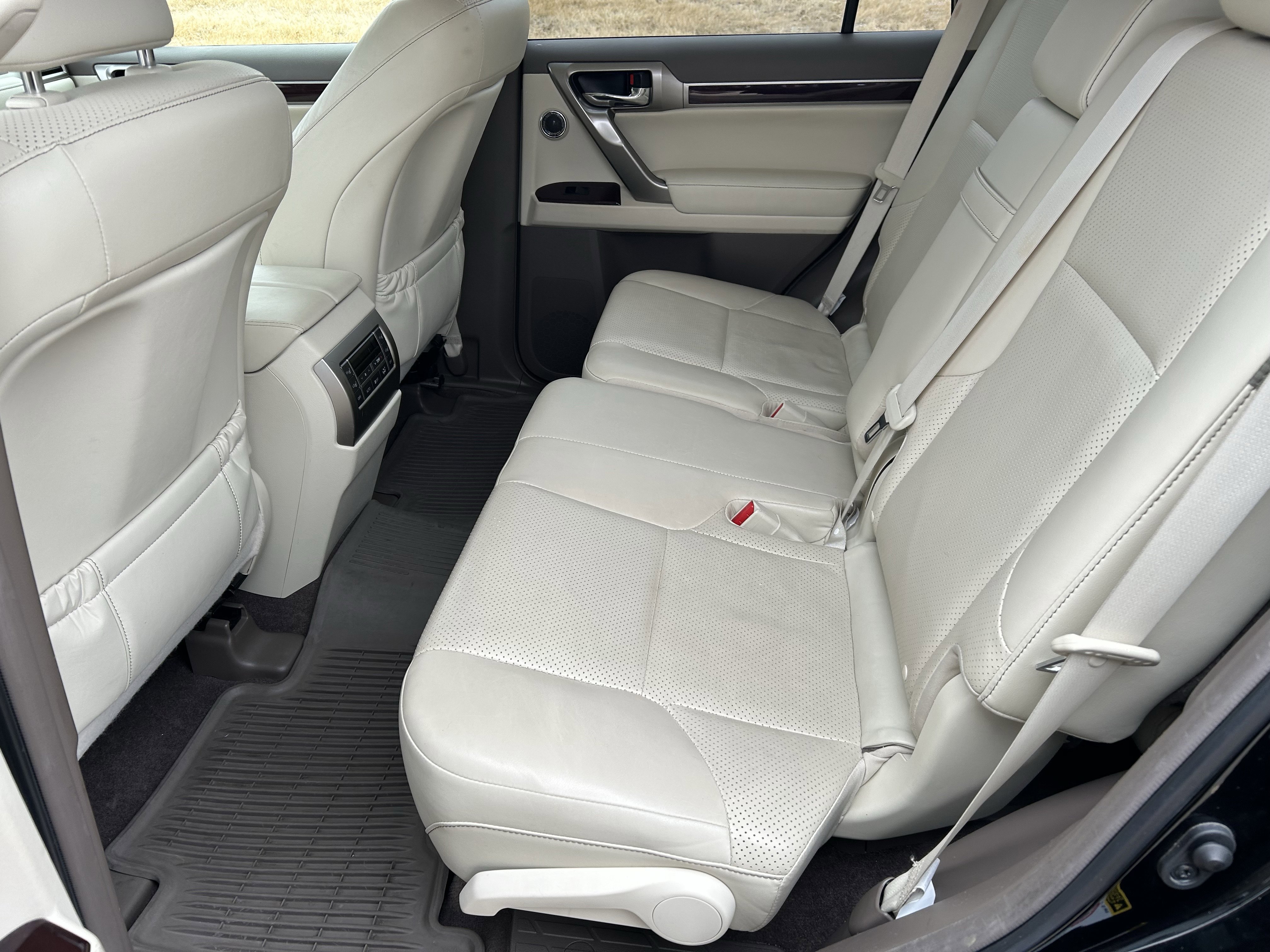 Used 2018 Lexus GX 460 Luxury w/ Preferred Accessory Package image 20