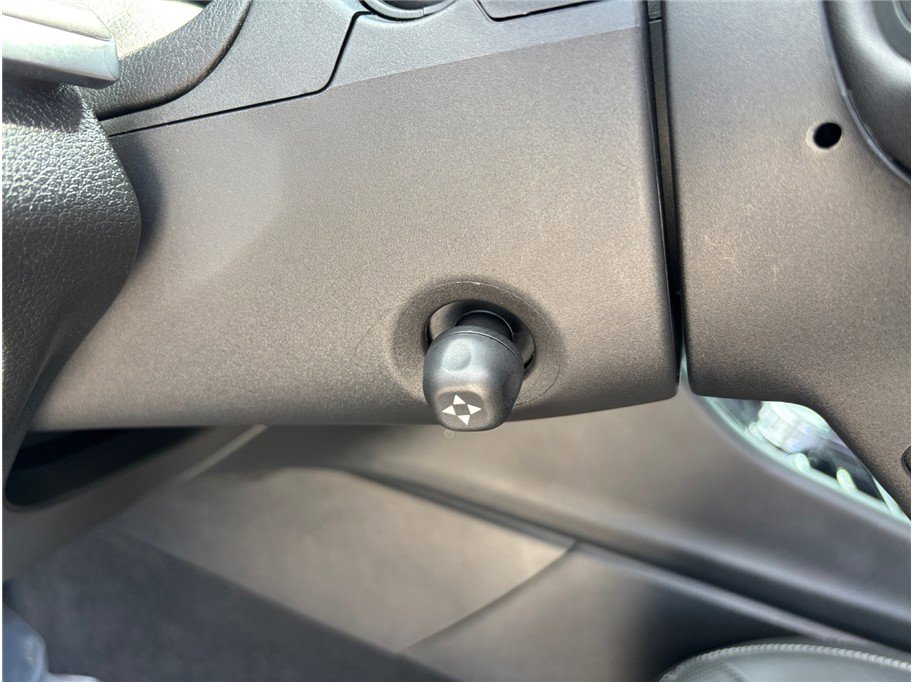 Used 2023 Jeep Grand Cherokee Overland image 24