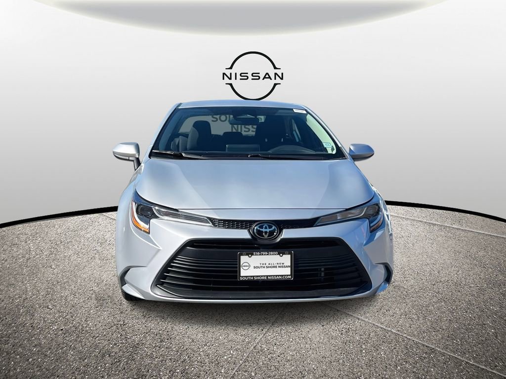 Used 2024 Toyota Corolla LE image 2