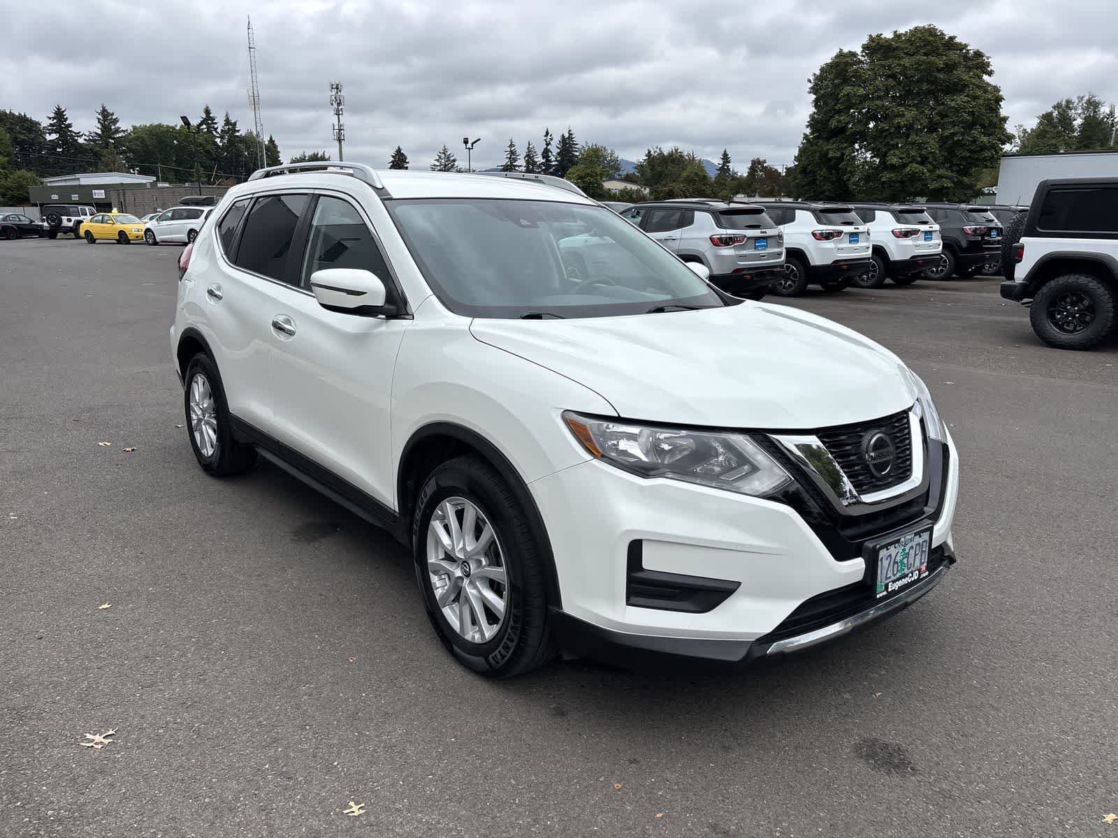 Used 2019 Nissan Rogue SV FWD image 5