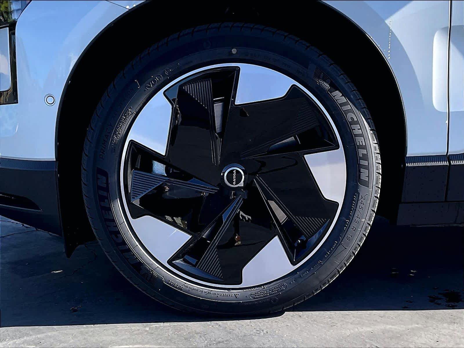New 2026 Volvo EX30 Ultra w/ Protection Package Premier AWD/4WD image 14