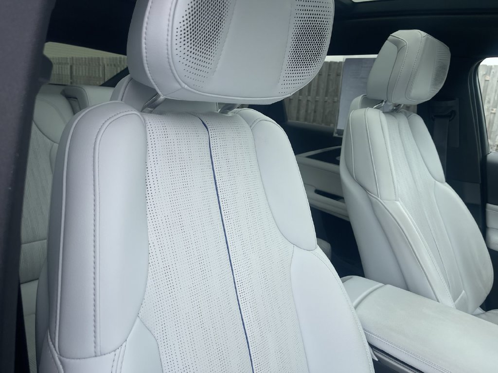 Certified 2024 Cadillac Lyriq Sport w/ LPO, Floor Liner Package AWD/4WD image 32