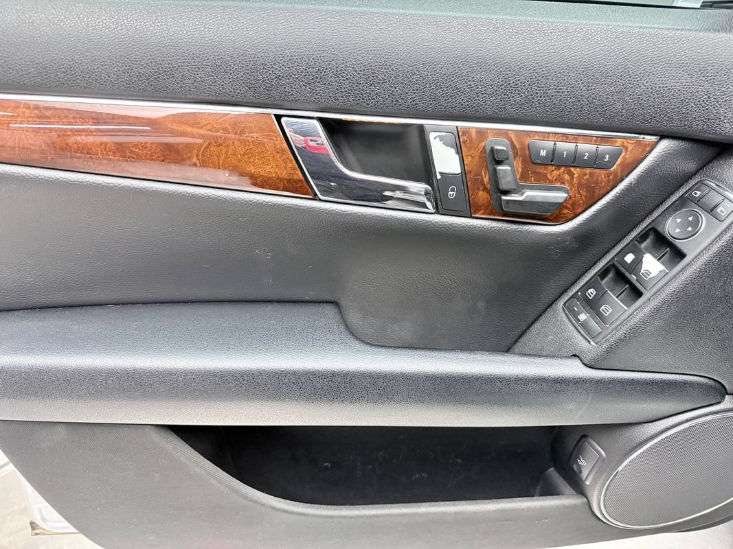 Used 2010 Mercedes-Benz C 300 4MATIC Sedan image 15
