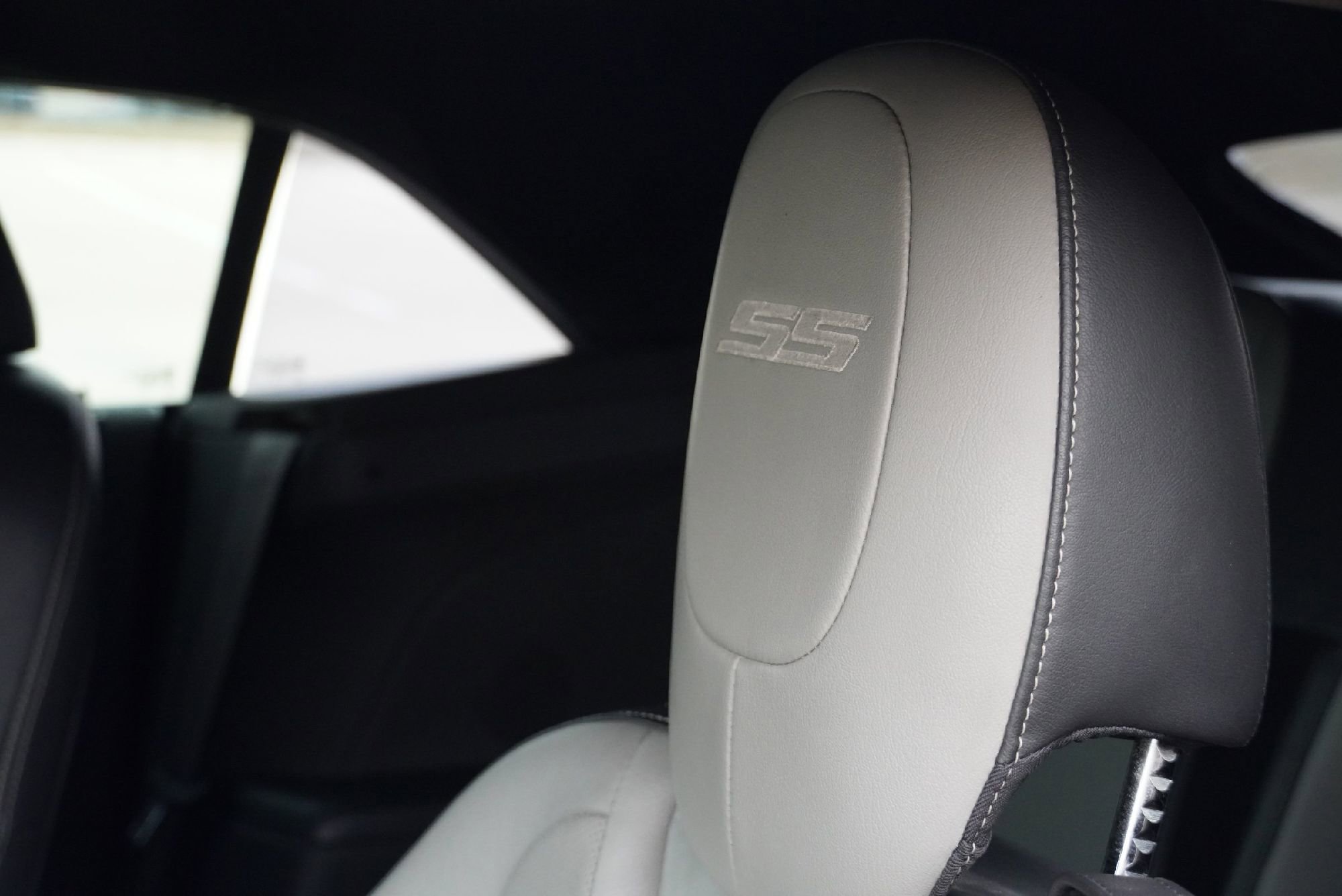 Used 2015 Chevrolet Camaro SS w/ RS Package image 13