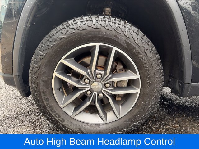 Used 2017 Jeep Grand Cherokee Limited w/ Luxury Group II AWD/4WD image 29