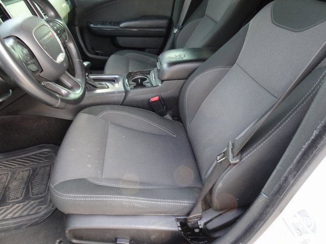 Used 2018 Dodge Charger SXT w/ Blacktop Package image 7