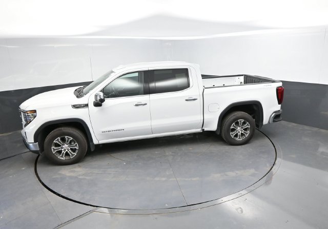 Used 2024 GMC Sierra 1500 SLT AWD/4WD image 37