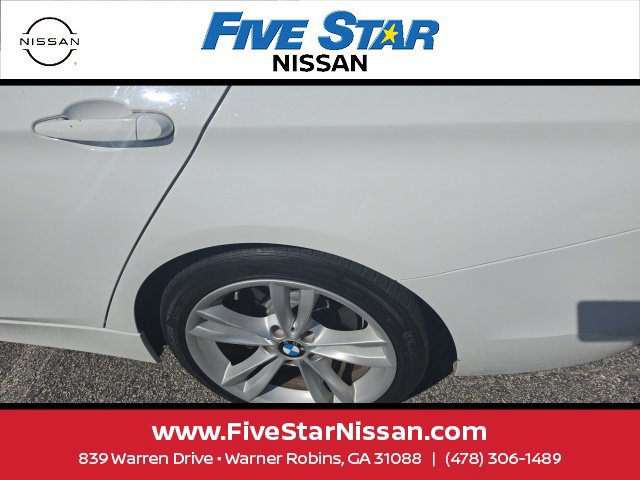 Used 2016 BMW 320i Sedan RWD image 10