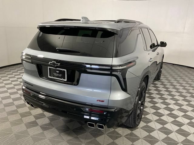 Used 2026 Chevrolet Traverse RS w/ LPO, Floor Liner Package FWD image 6