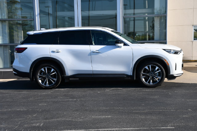 Certified 2026 INFINITI QX60 Pure w/ Cargo Package FWD image 7