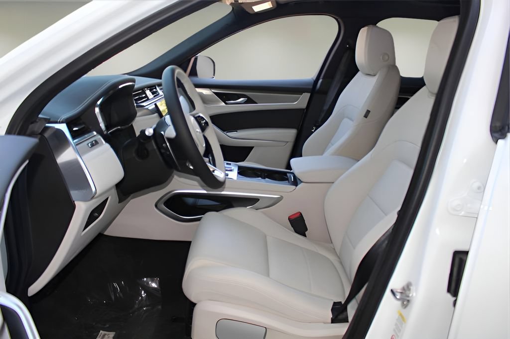 Used 2026 Jaguar F-PACE R-Dynamic S AWD/4WD image 11