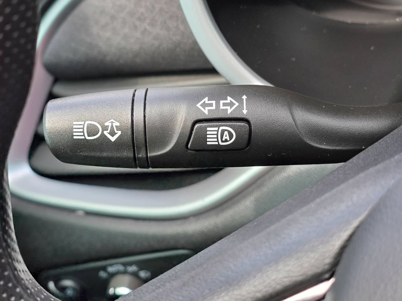 Used 2024 Chevrolet Malibu LT FWD image 19