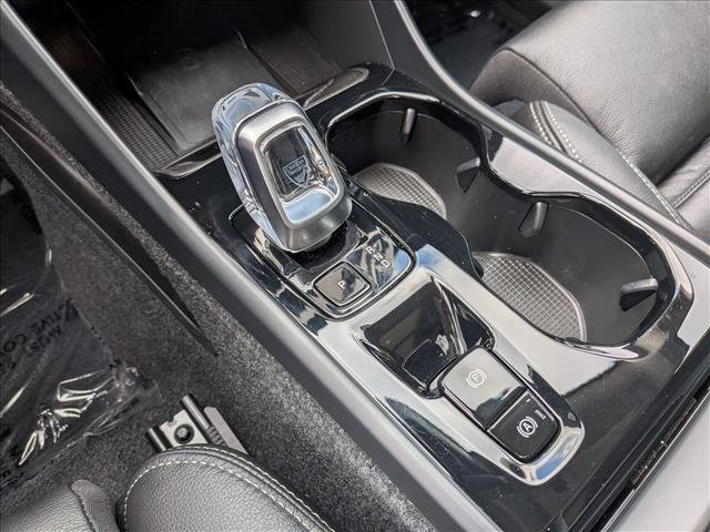 Certified 2026 Volvo XC40 B5 Ultra w/ Climate Package AWD/4WD image 11