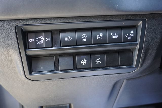 Used 2023 Toyota Tundra Platinum AWD/4WD image 29