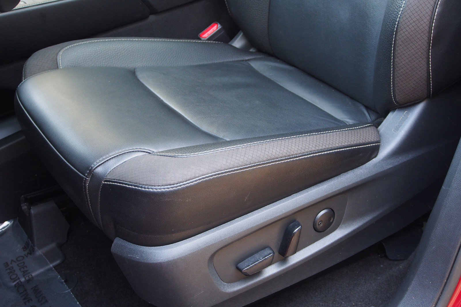 Used 2024 Nissan Pathfinder SL w/ SL Premium Package image 19