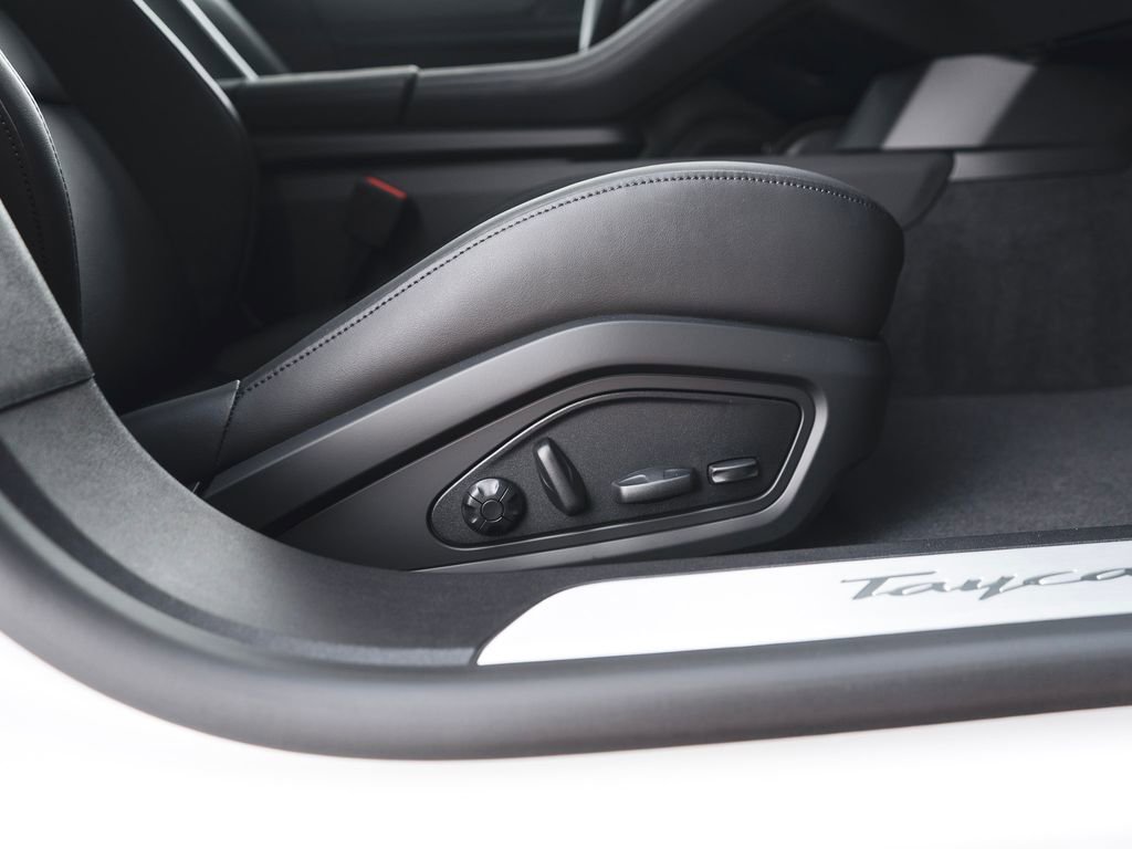 New 2026 Porsche Taycan image 30
