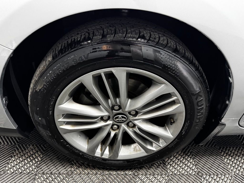 Used 2017 Toyota Camry SE FWD image 21