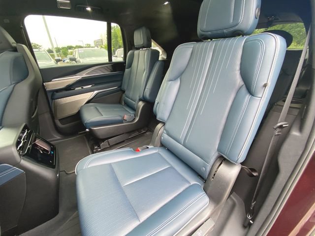 Used 2025 Cadillac Escalade IQ Luxury 2 w/ LPO, Premium Carpet Package AWD/4WD image 24