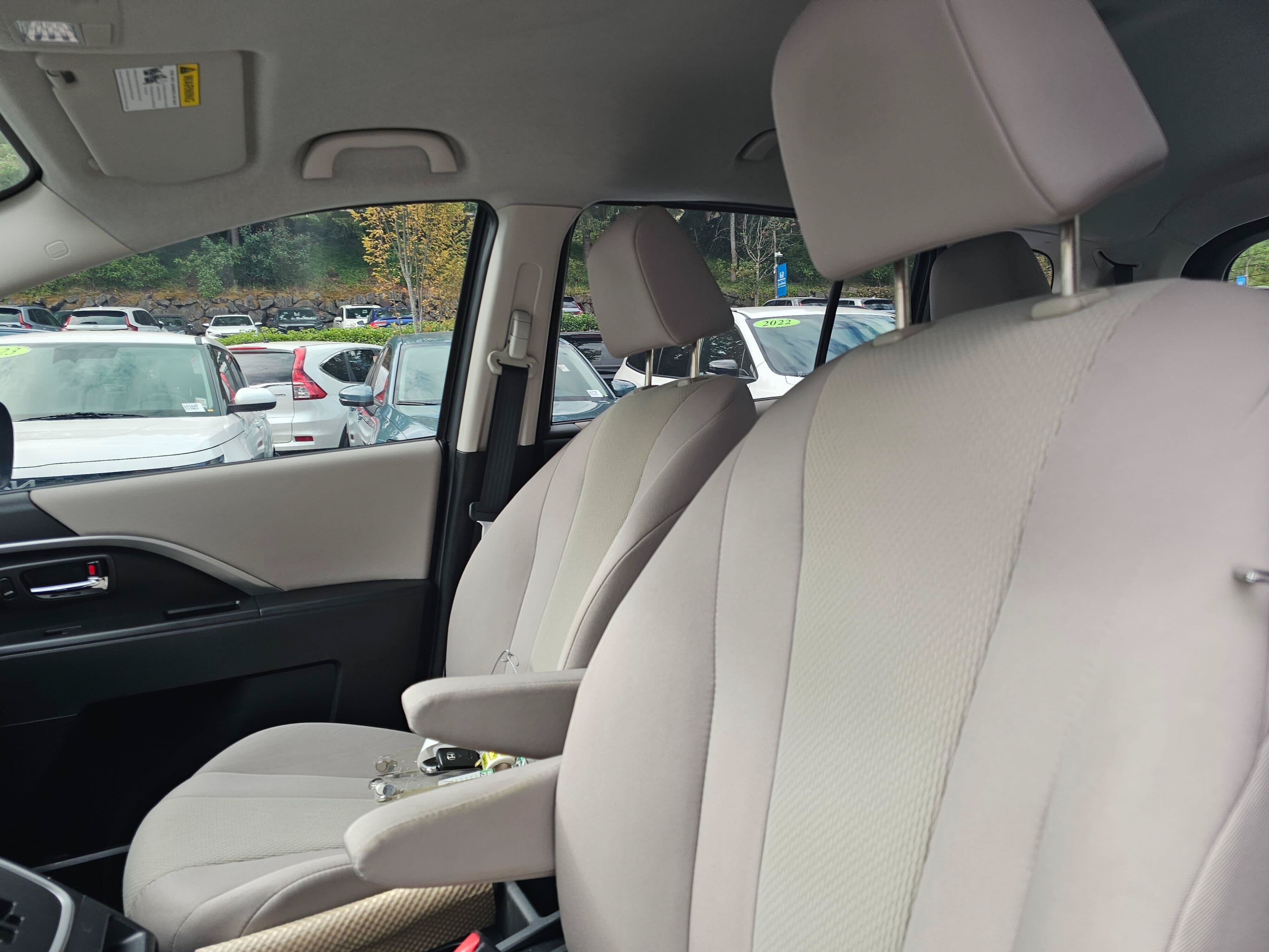 Used 2015 MAZDA MAZDA5 Sport FWD image 25