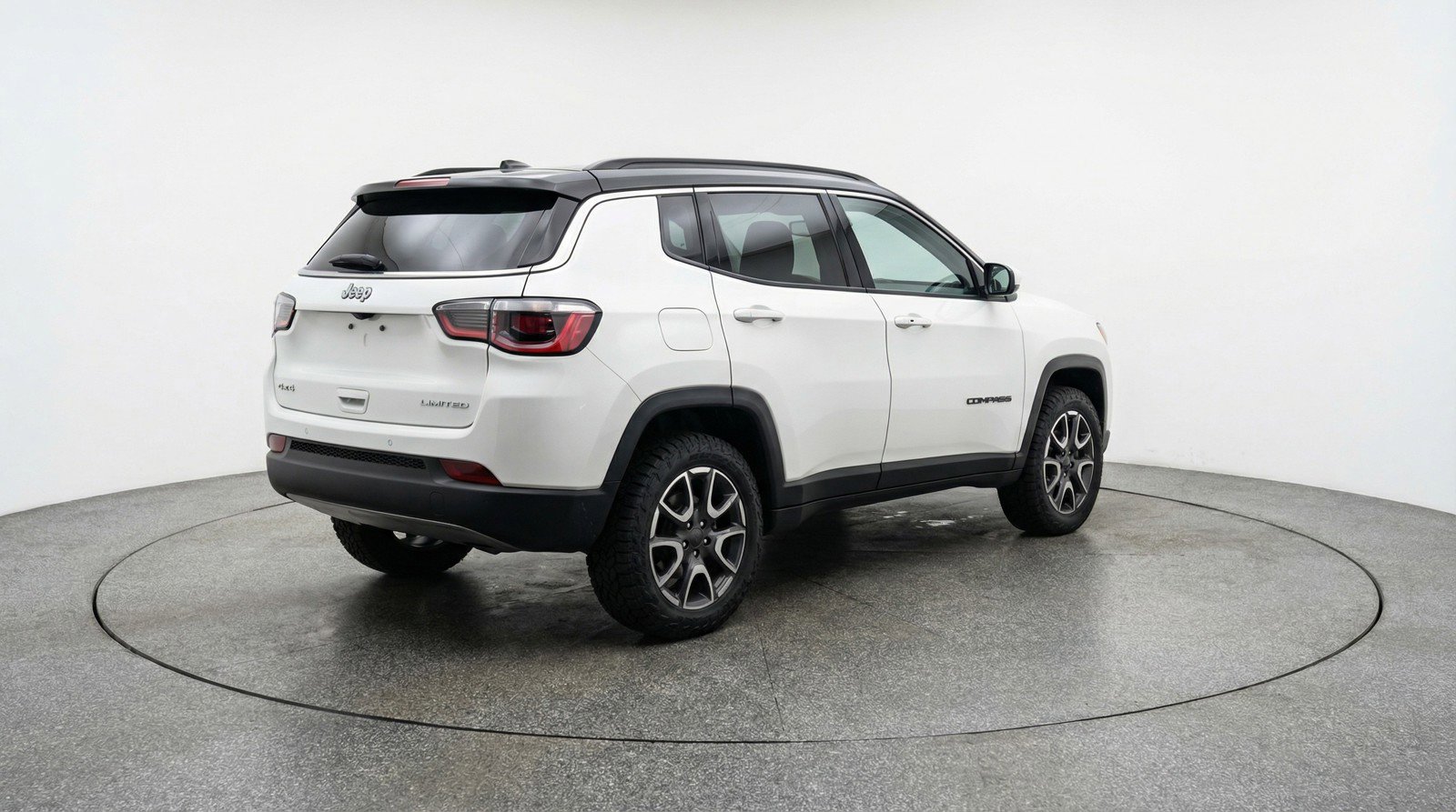 Used 2025 Jeep Compass Trailhawk AWD/4WD image 9