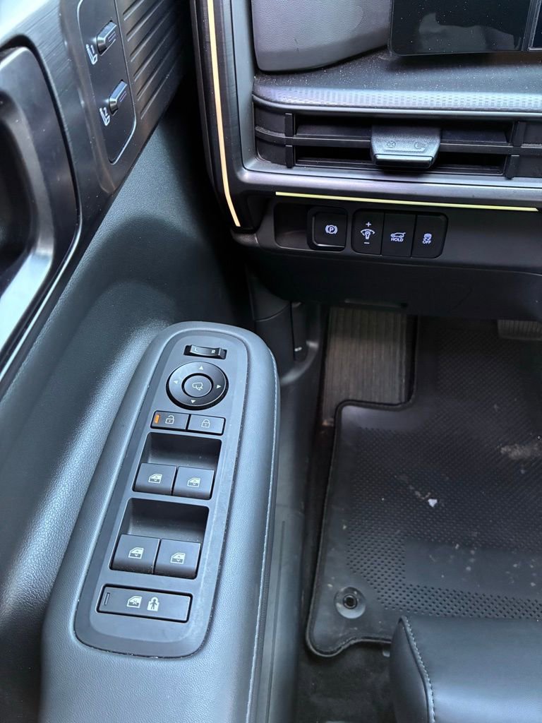 Used 2024 Hyundai Santa Fe Calligraphy AWD/4WD image 28
