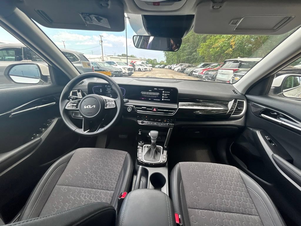 Used 2026 Kia Seltos S FWD image 19