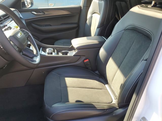 New 2025 Jeep Grand Cherokee L Altitude image 15