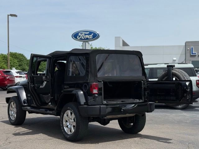 Used 2018 Jeep Wrangler Unlimited Sahara AWD/4WD image 39
