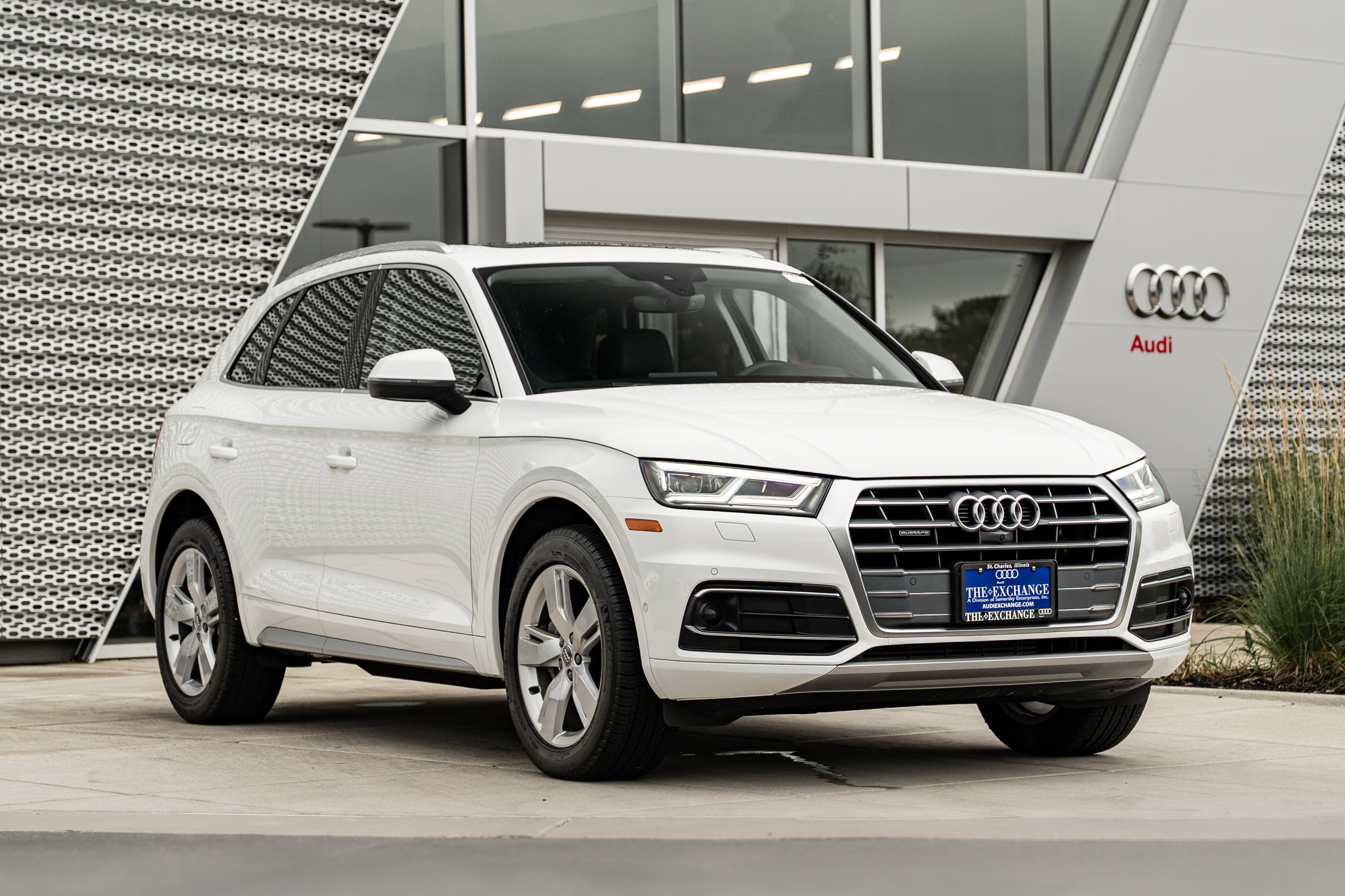 Used 2019 Audi Q5 Prestige w/ Prestige Package AWD/4WD image 1