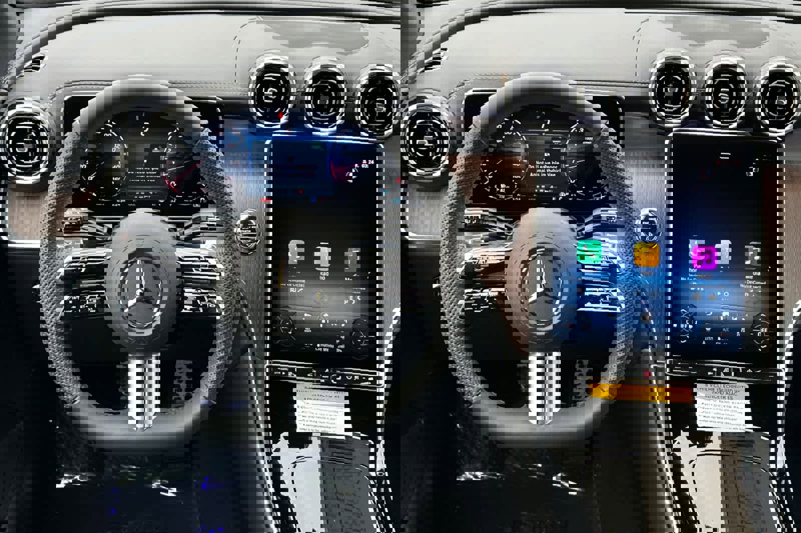 New 2026 Mercedes-Benz GLC 300 4MATIC image 13