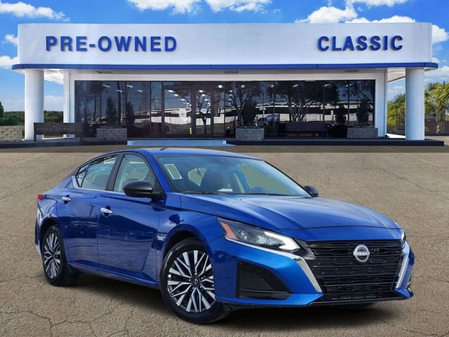 Used 2025 Nissan Altima 2.5 SV
